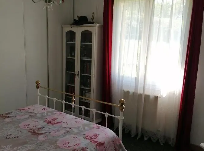 à Balaives Et Butz *