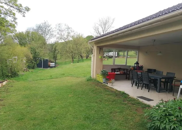 Hébergement de vacances à Balaives Et Butz *